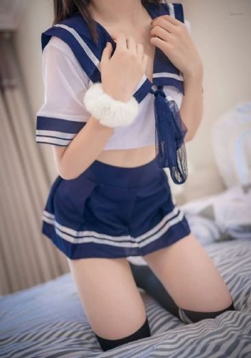 撕开奶罩疯狂揉吮奶头_超清手机在线看