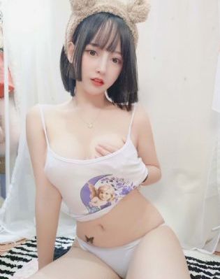小芳的放荡H肉辣文动态图_BD韩语电影免费在线