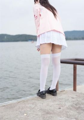 中午字幕AV_超清电影在线看